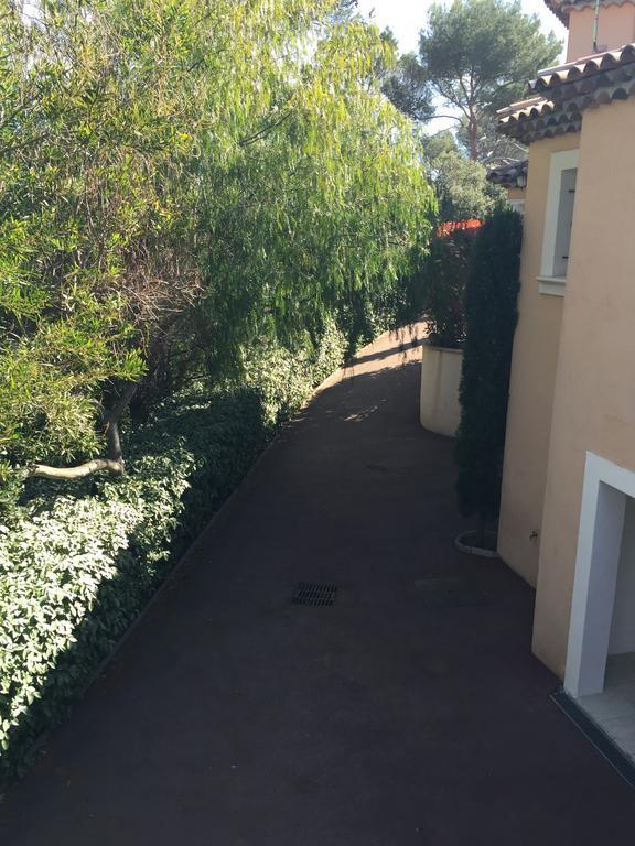 Belle Villa Dans Clos Prive - Saint Raphael Boulouris Exterior photo